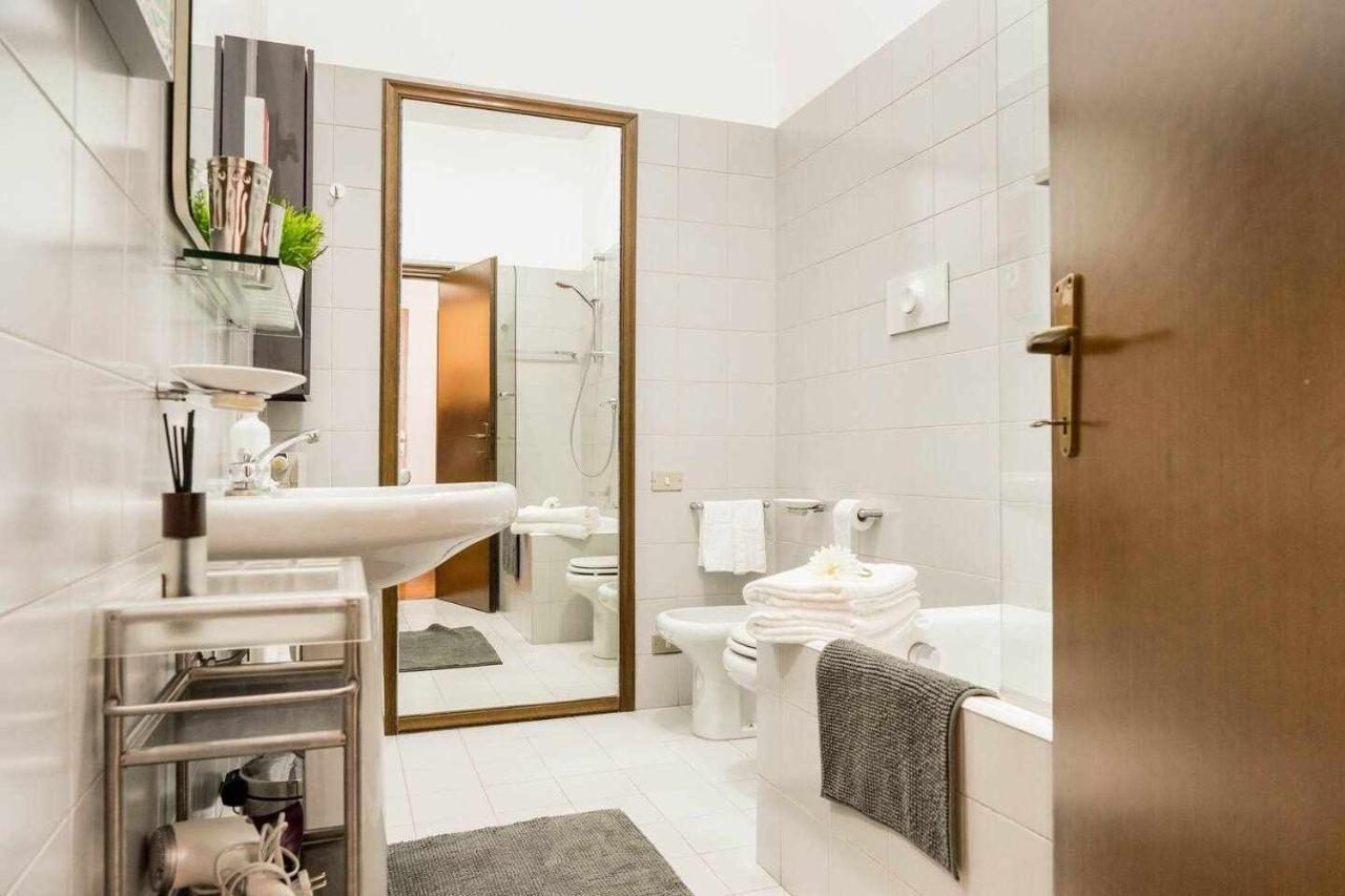 Ferienwohnung Ma08A Beautiful Flat With Terrace In Pta Nuova Mailand Exterior foto